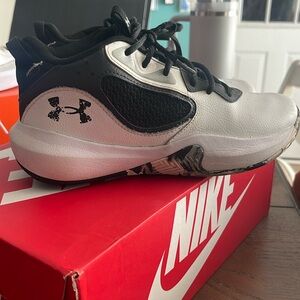 Basketball shoes🏀